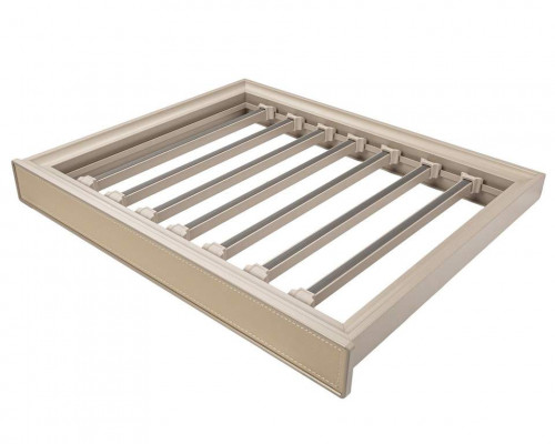 ALPHALUX Aiden Выдвижная брючница наборного типа в базу 600 мм, 564х420х68 (ШхГхВ), кожа, шампань 1 шт.