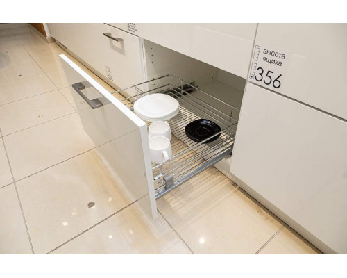 Корзина выдвижная в базу 600мм, направляющие плавного закрывания, хром