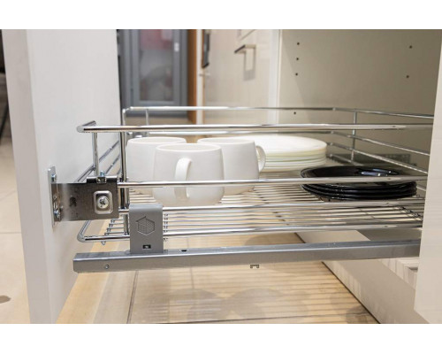 Корзина выдвижная в базу 600мм, направляющие плавного закрывания, хром